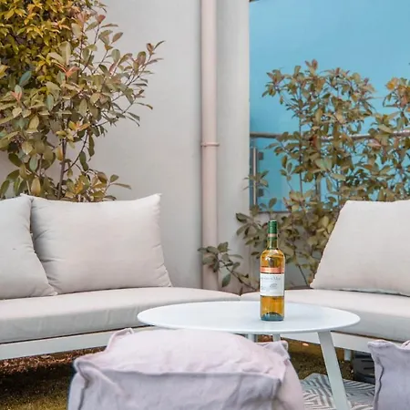 Lägenhet Porte De Monaco, Duplex Avec Terrasse Et Parking *